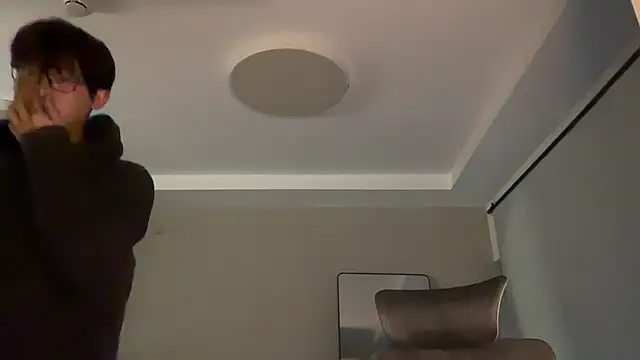 Snapshot of iambennet chatting on 12/14/25, 05:24 iambennet online show from 12/14/25, 05:24