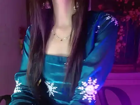Roiseeee online show from 04/30/26, 05:14