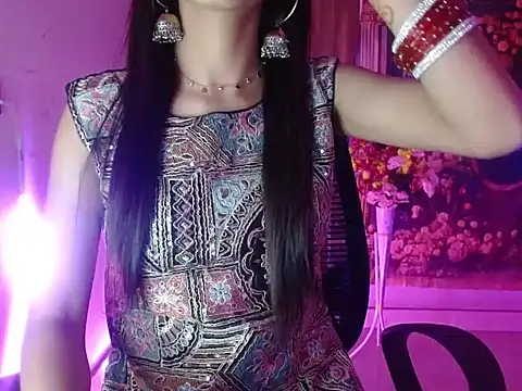 Roiseeee online show from 05/02/26, 06:18