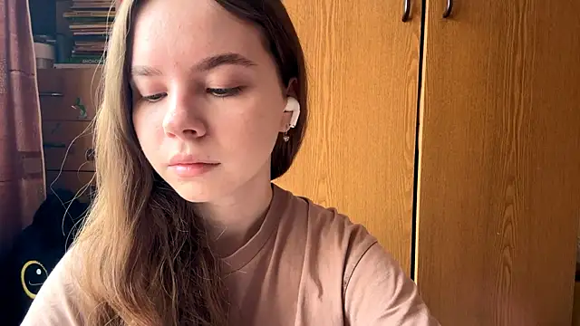 Snapshot of EhtelBiondi chatting on 01/17/26, 08:08 EhtelBiondi online show from 01/17/26, 08:08