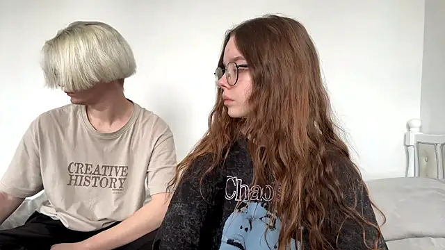 Snapshot of EhtelBiondi chatting on 02/18/26, 08:21 EhtelBiondi online show from 02/18/26, 08:21