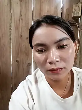 Snapshot of kun-love chatting on 10/27/25, 04:05 kun-love online show from 10/27/25, 04:05