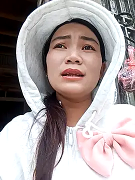 Snapshot of kun-love chatting on 10/29/25, 06:15 kun-love online show from 10/29/25, 06:15