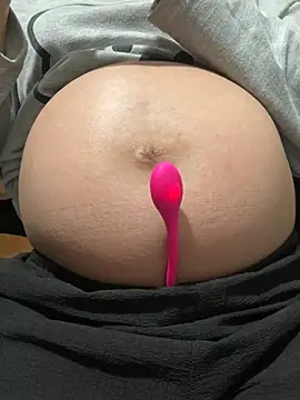 Snapshot of -Harper- chatting on 02/12/26, 04:51 -Harper- online show from 02/12/26, 04:51