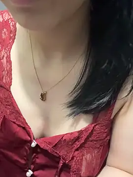 Snapshot of Beyeuuu chatting on 02/26/26, 02:32 Beyeuuu online show from 02/26/26, 02:32