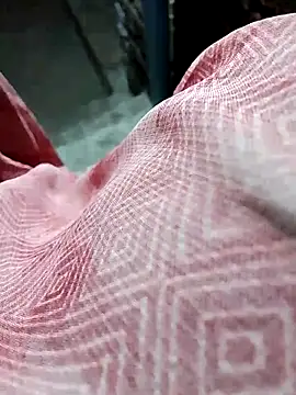 Snapshot of Cr_sonam chatting on 10/17/25, 12:25 Cr sonam online show from 10/17/25, 12:25