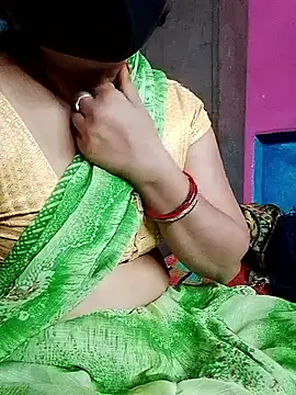 Snapshot of Cr_sonam chatting on 10/17/25, 11:51 Cr sonam online show from 10/17/25, 11:51