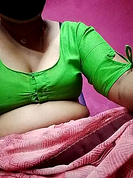 Snapshot of Cr_sonam chatting on 10/21/25, 12:22 Cr sonam online show from 10/21/25, 12:22