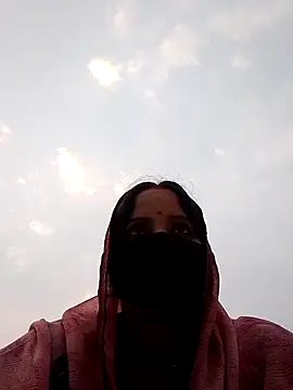 Snapshot of Cr_sonam chatting on 10/24/25, 11:50 Cr sonam online show from 10/24/25, 11:50