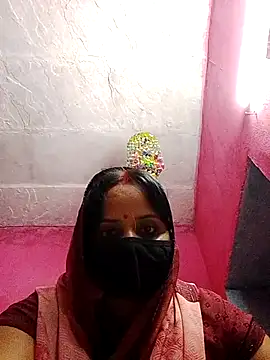 Snapshot of Cr_sonam chatting on 10/26/25, 01:28 Cr sonam online show from 10/26/25, 01:28