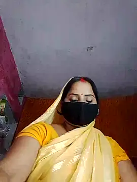 Snapshot of Cr_sonam chatting on 11/13/25, 11:58 Cr sonam online show from 11/13/25, 11:58