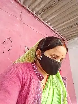 Snapshot of Cr_sonam chatting on 11/16/25, 11:16 Cr sonam online show from 11/16/25, 11:16