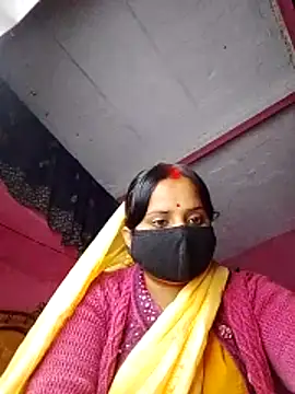 Snapshot of Cr_sonam chatting on 11/23/25, 12:32 Cr sonam online show from 11/23/25, 12:32