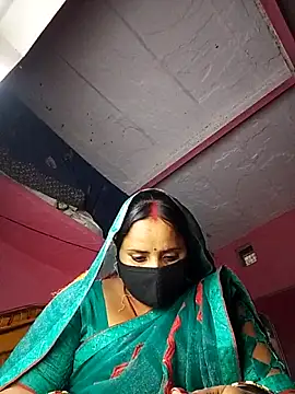 Snapshot of Cr_sonam chatting on 01/18/26, 04:11 Cr sonam online show from 01/18/26, 04:11