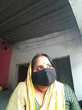 Snapshot of Cr_sonam chatting on 02/21/26, 12:28 Cr sonam online show from 02/21/26, 12:28