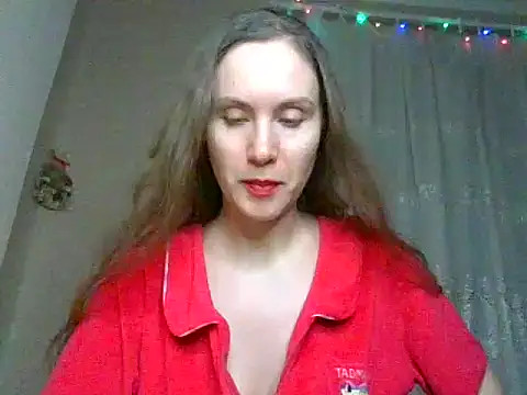 Snapshot of Lynirina chatting on 04/12/26, 10:37 Lynirina online show from 04/12/26, 10:37
