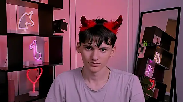 Snapshot of rico_steel chatting on 11/06/25, 10:10 rico steel online show from 11/06/25, 10:10