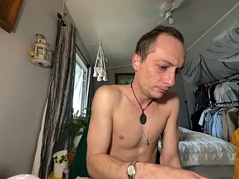 Snapshot of Dubbsssss chatting on 12/21/25, 08:49 Dubbsssss online show from 12/21/25, 08:49