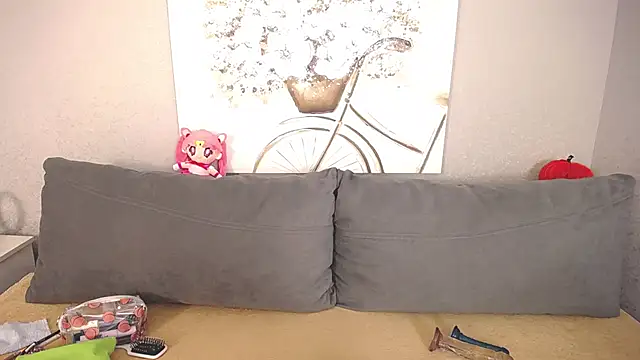 Evarey  online show from 10/22/25, 04:35