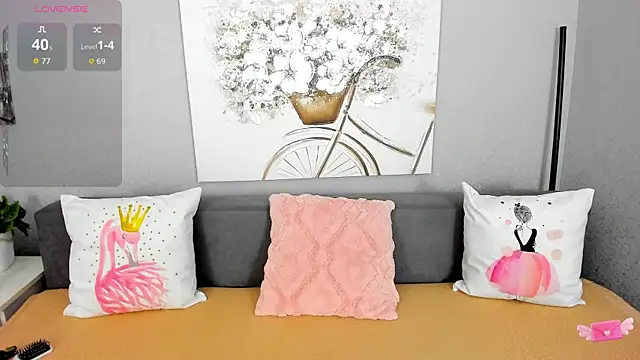 Evarey  online show from 11/19/25, 05:29