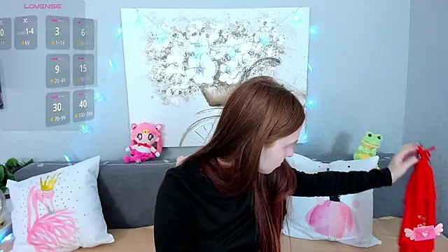 Evarey  online show from 12/19/25, 06:31