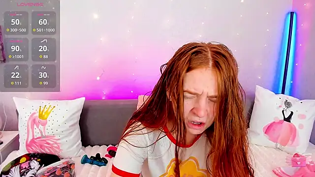 Snapshot of Evarey_ chatting on 01/10/26, 06:37 Evarey online show from 01/10/26, 06:37