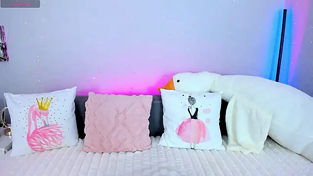 Snapshot of Evarey_ chatting on 02/03/26, 05:16 Evarey online show from 02/03/26, 05:16