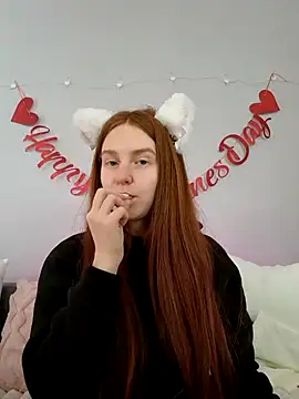 Snapshot of Evarey_ chatting on 02/09/26, 06:50 Evarey online show from 02/09/26, 06:50