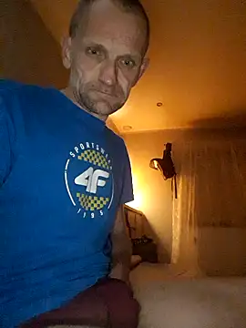 Snapshot of Remello1 chatting on 03/20/26, 10:36 Remello1 online show from 03/20/26, 10:36