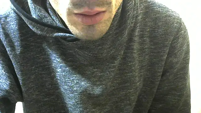 Snapshot of MakabulaAndrey chatting on 10/20/25, 09:32 MakabulaAndrey online show from 10/20/25, 09:32