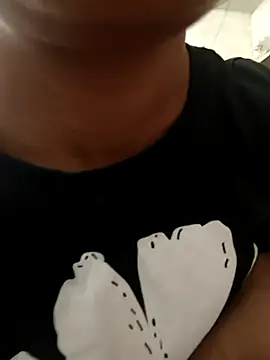 anshika0124 online show from 11/14/25, 05:17