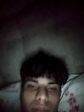 Snapshot of yusufsinss@xh chatting on 11/04/25, 01:05 yusufsinssxh online show from 11/04/25, 01:05