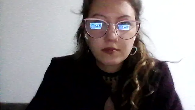 Snapshot of Karivane chatting on 03/02/26, 06:48 Karivane online show from 03/02/26, 06:48