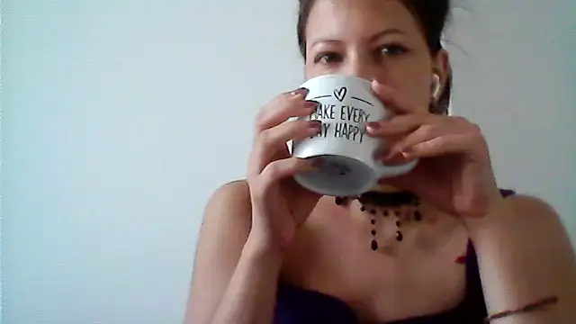 Snapshot of Karivane chatting on 03/03/26, 06:52 Karivane online show from 03/03/26, 06:52