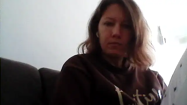 Snapshot of Karivane chatting on 03/26/26, 02:55 Karivane online show from 03/26/26, 02:55