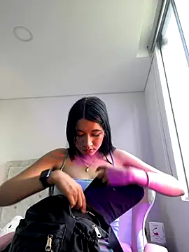 emi star online show from 10/17/25, 10:01