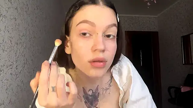 Wallazar cute online show from 10/07/25, 01:30