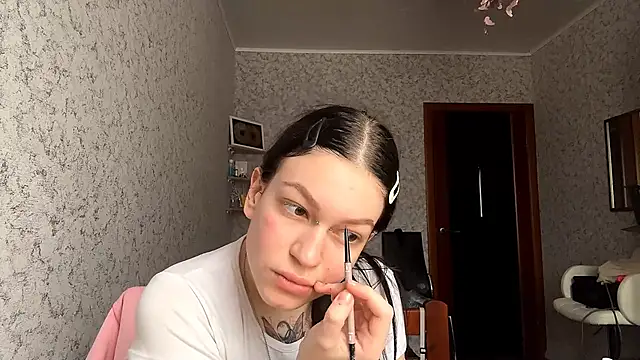 Wallazar cute online show from 10/13/25, 12:16