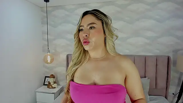 Snapshot of Katya_blonde chatting on 10/12/25, 12:26 Katya blonde online show from 10/12/25, 12:26