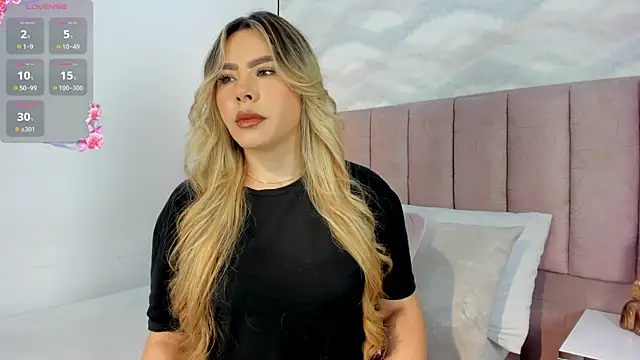 Snapshot of Katya_blonde chatting on 10/22/25, 12:27 Katya blonde online show from 10/22/25, 12:27