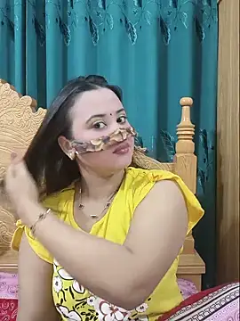 Snapshot of Beauty_Queen_Soniya chatting on 06/07/26, 07:17 Beauty Queen Soniya online show from 06/07/26, 07:17
