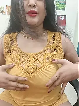Snapshot of Beauty_Queen_Soniya chatting on 07/21/26, 04:26 Beauty Queen Soniya online show from 07/21/26, 04:26