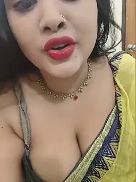 Snapshot of Beauty_Queen_Soniya chatting on 07/24/26, 05:49 Beauty Queen Soniya online show from 07/24/26, 05:49