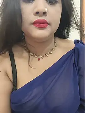 Snapshot of Beauty_Queen_Soniya chatting on 07/25/26, 04:10 Beauty Queen Soniya online show from 07/25/26, 04:10