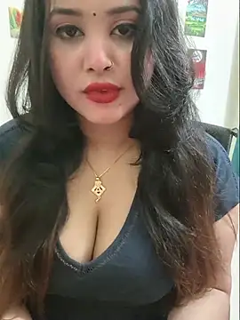 Snapshot of Beauty_Queen_Soniya chatting on 07/29/26, 03:32 Beauty Queen Soniya online show from 07/29/26, 03:32