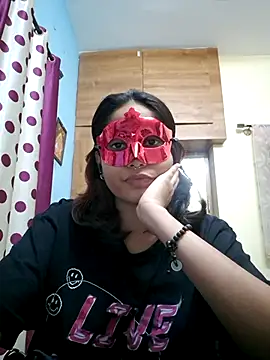 Ishaa Sharmaa online show from 11/04/25, 02:16