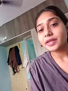 Snapshot of Ishaa_Sharmaa chatting on 07/10/26, 08:29 Ishaa Sharmaa online show from 07/10/26, 08:29