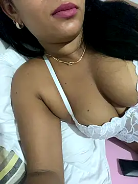 Snapshot of Brunamorenago chatting on 11/06/25, 12:33 Brunamorenago online show from 11/06/25, 12:33