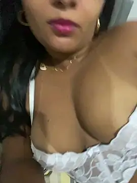 Snapshot of Brunamorenago chatting on 03/03/26, 08:04 Brunamorenago online show from 03/03/26, 08:04