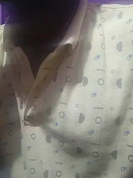 Snapshot of Y0ur_Slave chatting on 11/29/25, 04:43 Y0ur Slave online show from 11/29/25, 04:43